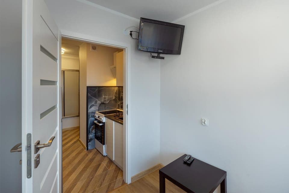 TV and multimedia, Kitchen or kitchenette, stove