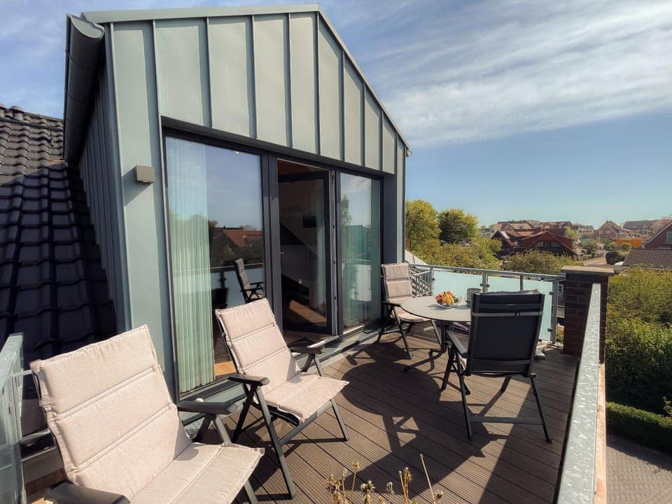 Property building, View (from property/room), View (from property/room), Balcony/Terrace, Seating area, Alcoholic drinks, sunbed