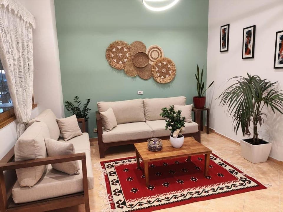 Living room, Seating area