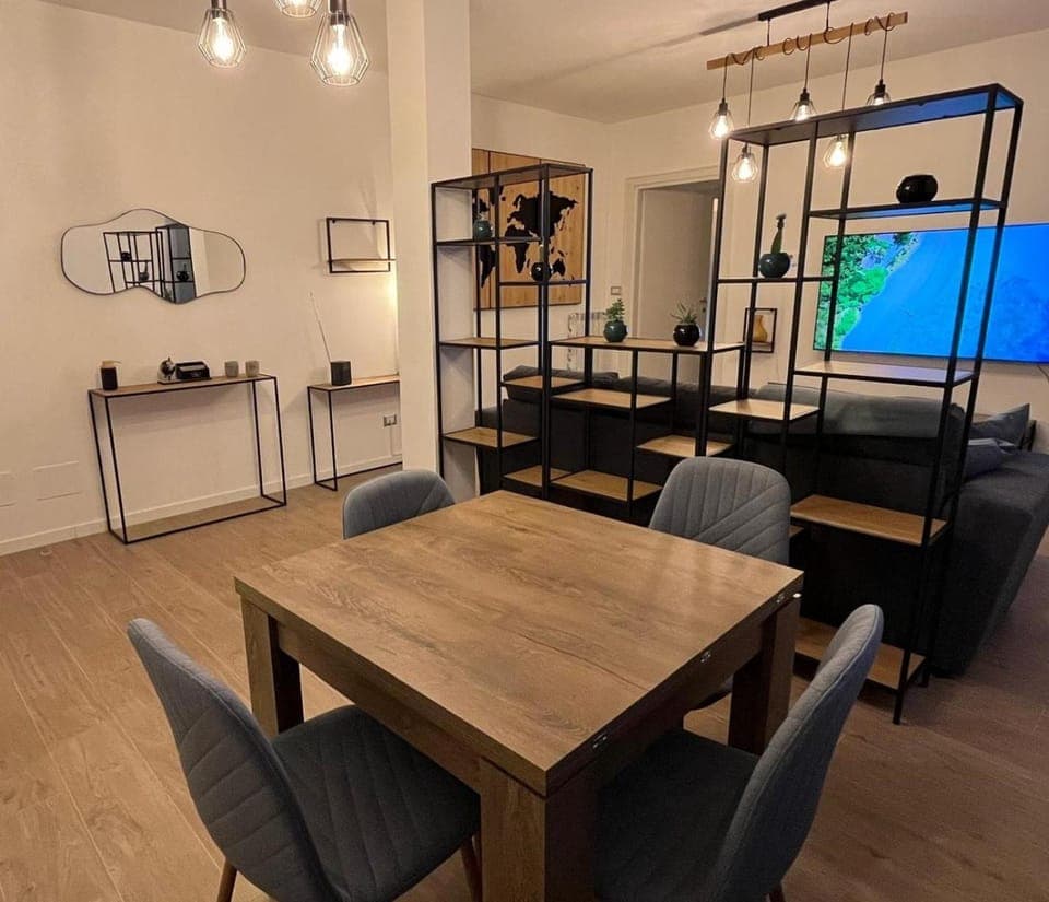 TV and multimedia, Living room, Seating area