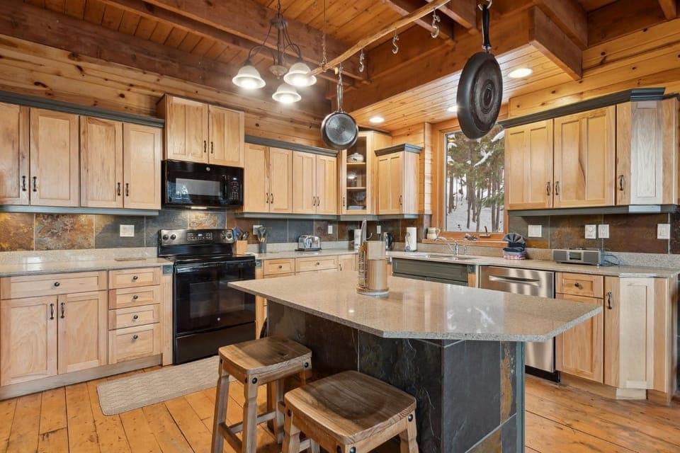 Cottonwood 204 House in Whitefish