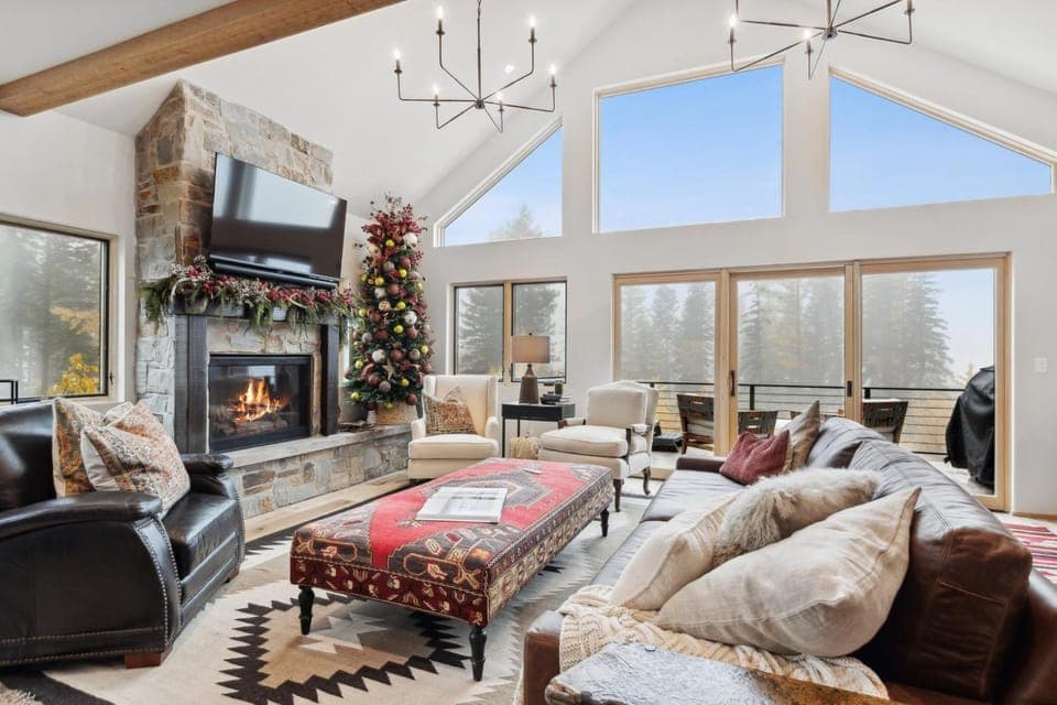 Snowghost Chalet House in Whitefish