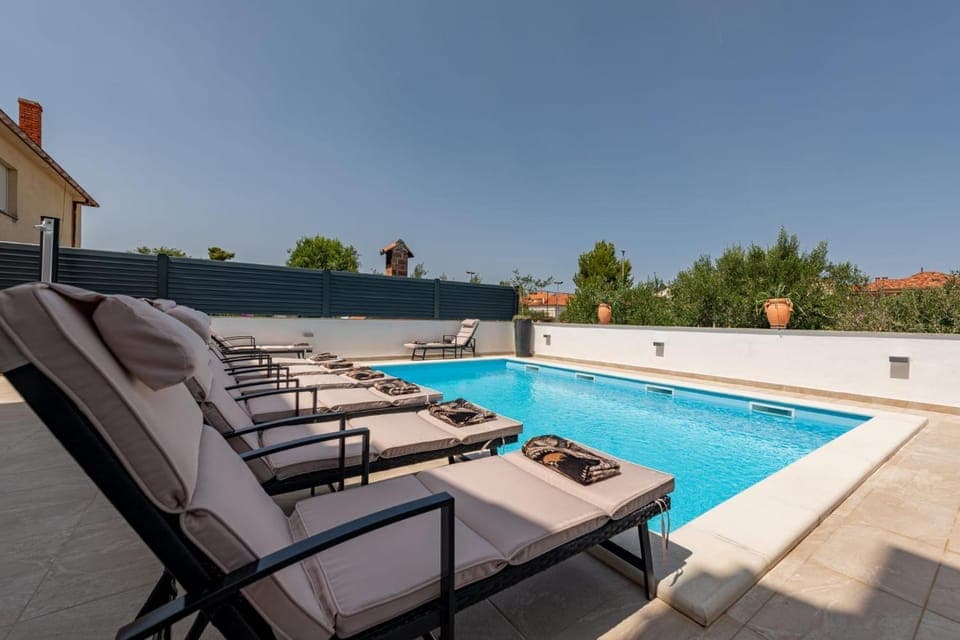 Balcony/Terrace, Swimming pool