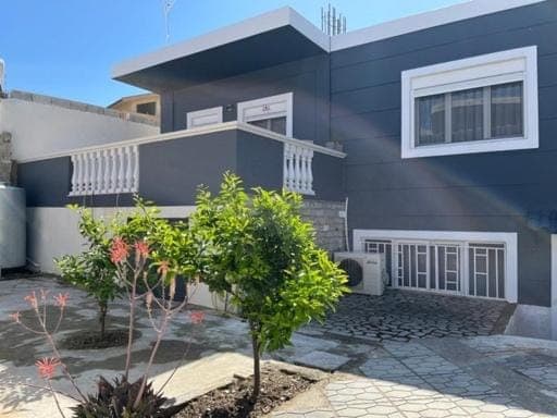 Property building, Garden, Balcony/Terrace, Garden view