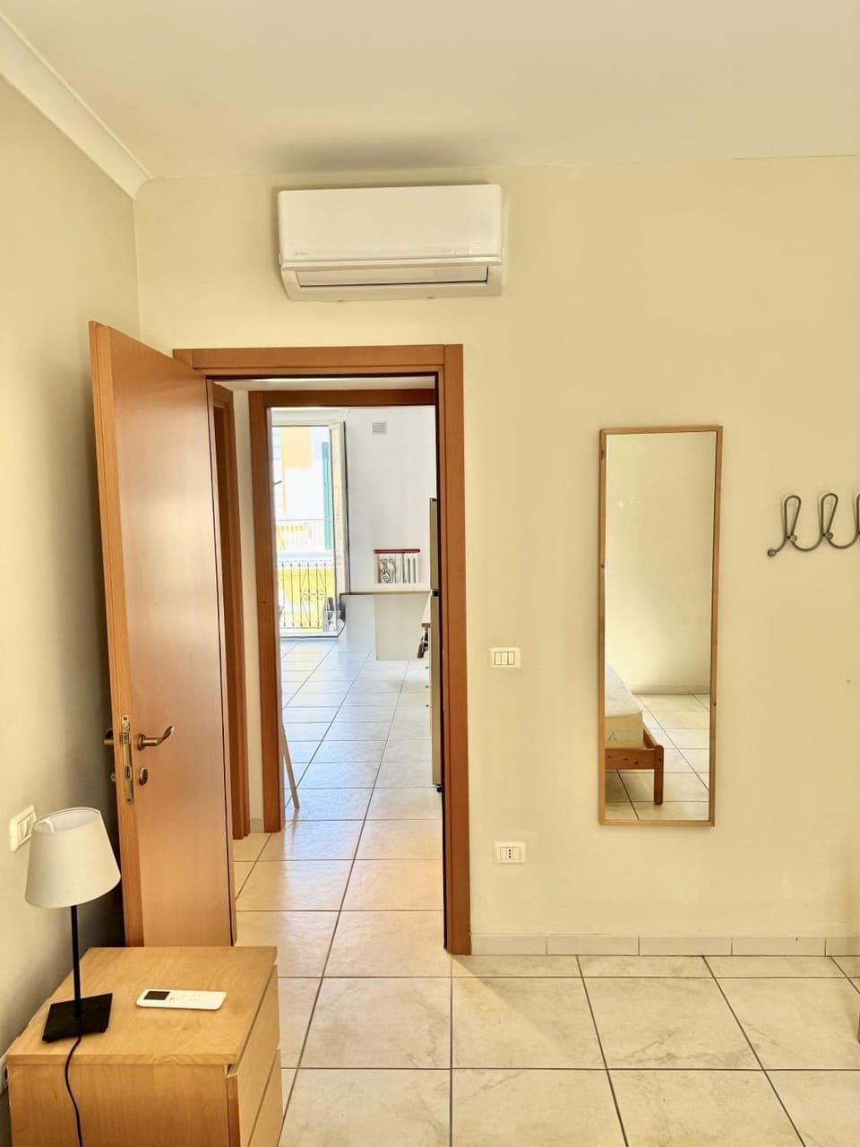 Bedroom, air conditioner