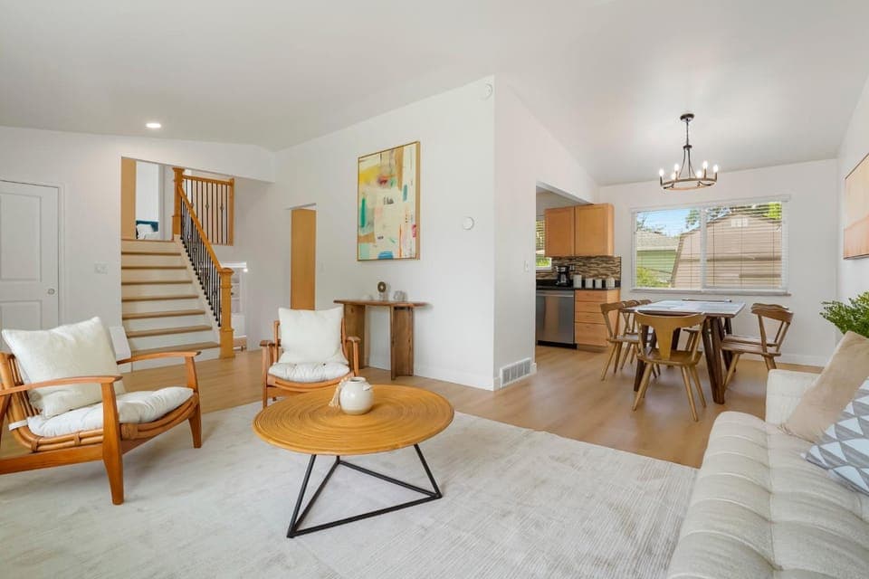 Large Home, 2 Living Rooms, Great for Family/Pets! House in Arvada