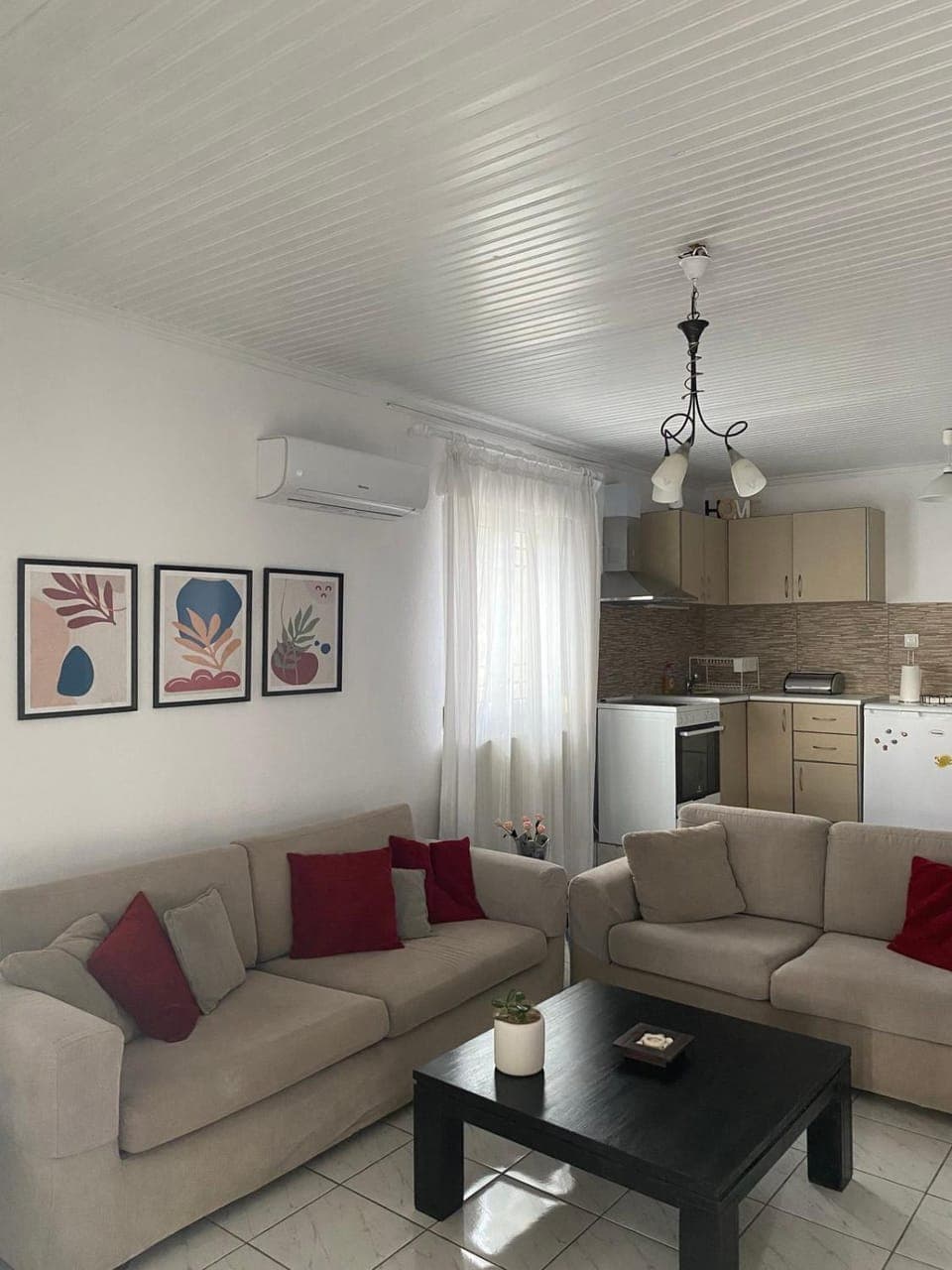 Living room, Seating area, air conditioner