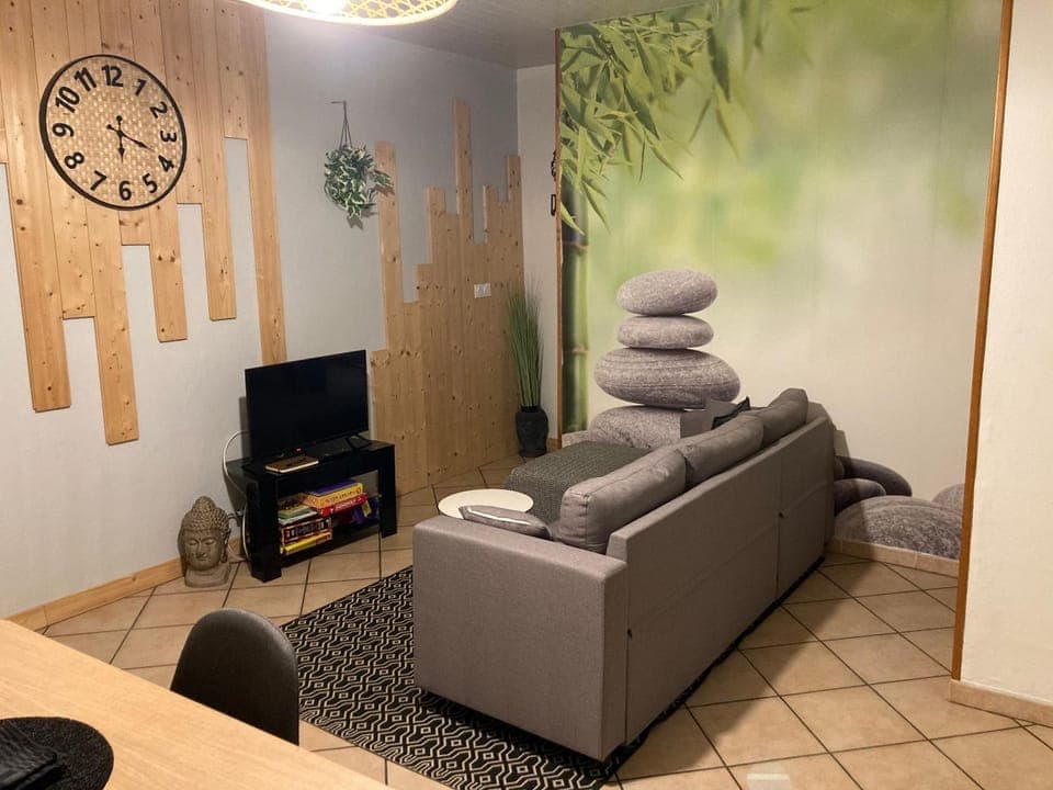 Communal lounge/ TV room