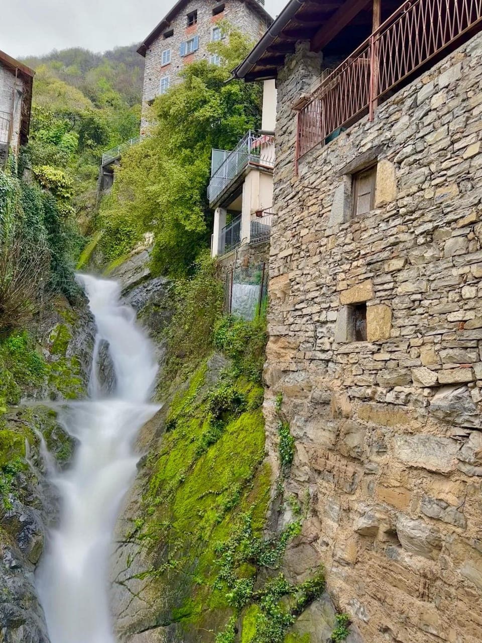 Nearby landmark, Natural landscape