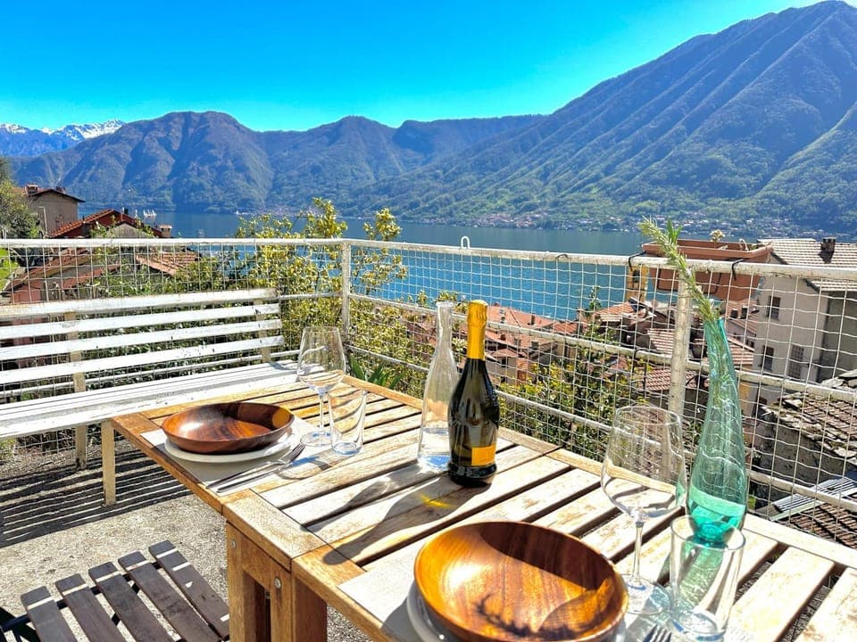 Natural landscape, Balcony/Terrace, Lake view, Mountain view, River view