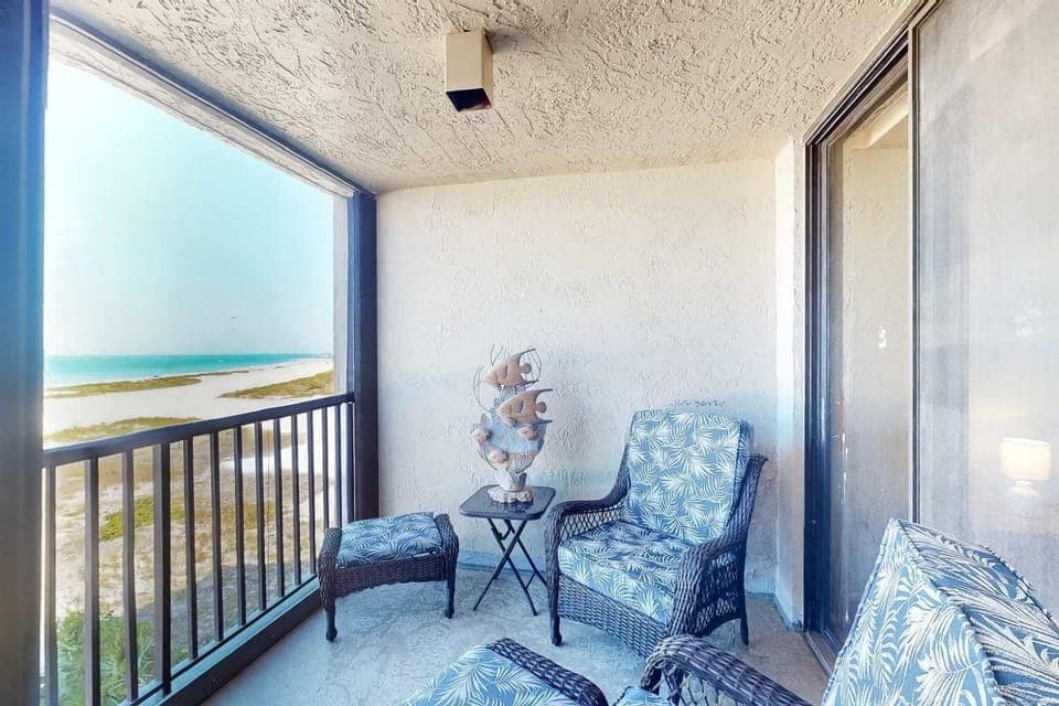 Lighthouse Towers 604 House in Sand Key