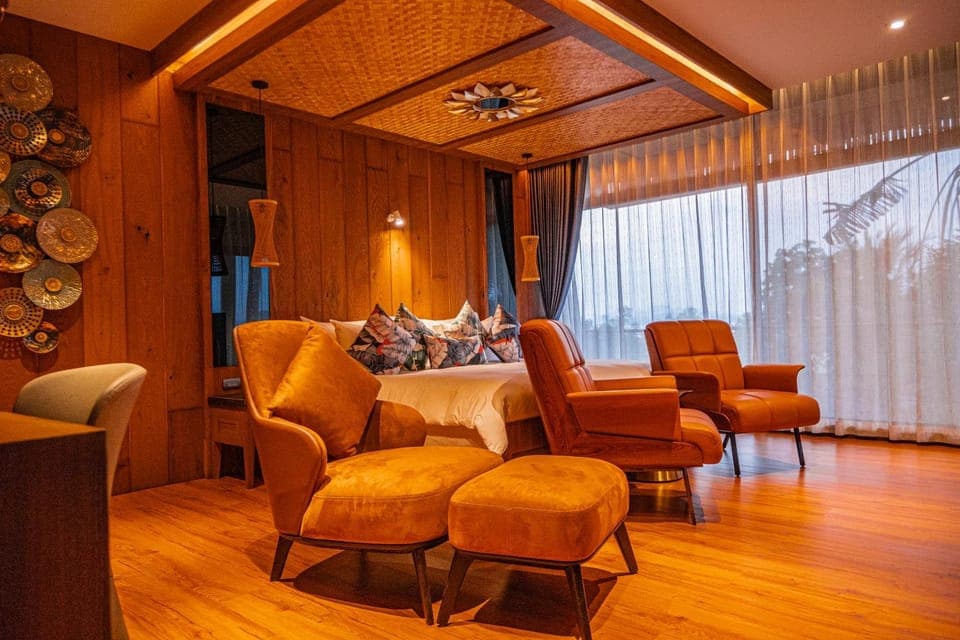 Bed, Balcony/Terrace, Photo of the whole room, Seating area, Bedroom, Sea view