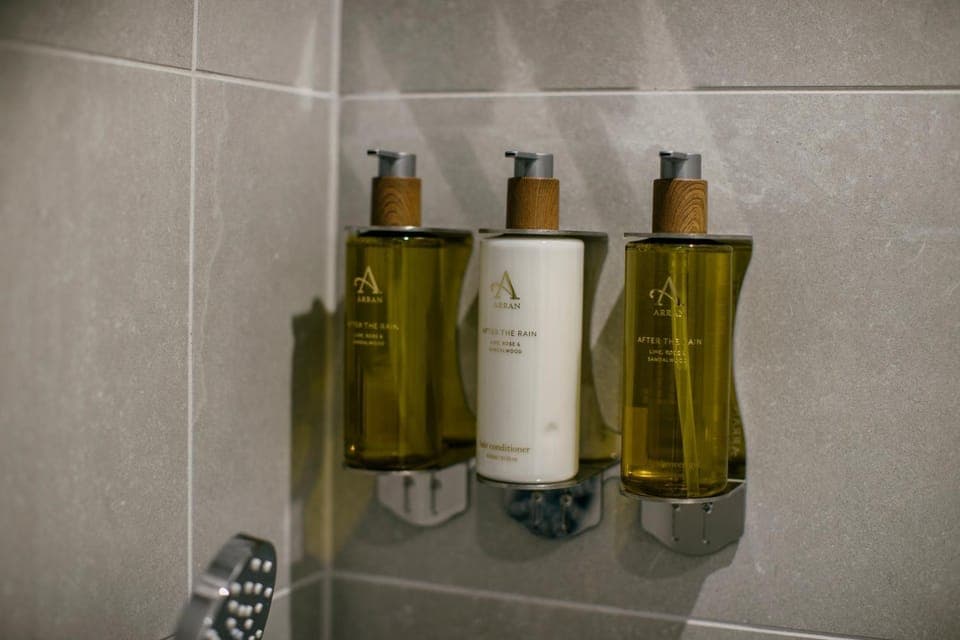 Shower, Bathroom, heating