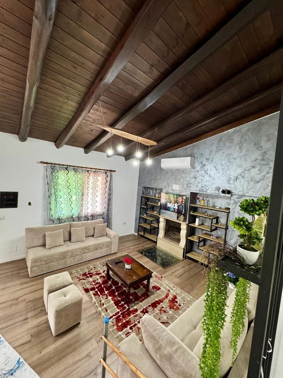 TV and multimedia, Living room, Seating area