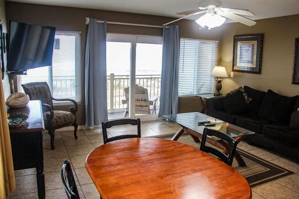 Tiki Beach 21 House in Okaloosa Island