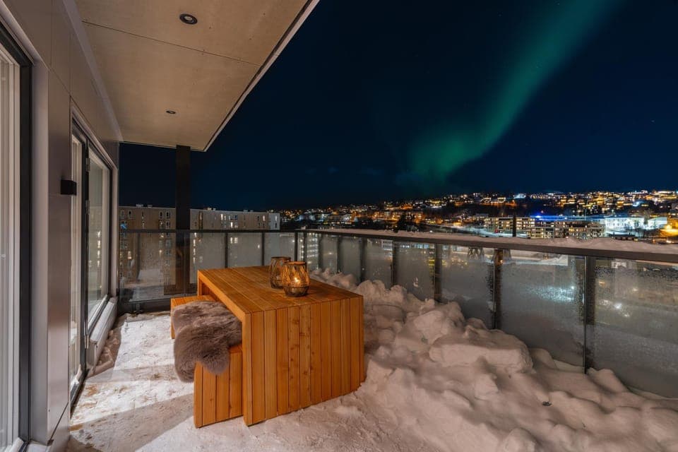 Night, Natural landscape, Winter, View (from property/room), Balcony/Terrace, Balcony/Terrace, Seating area, City view