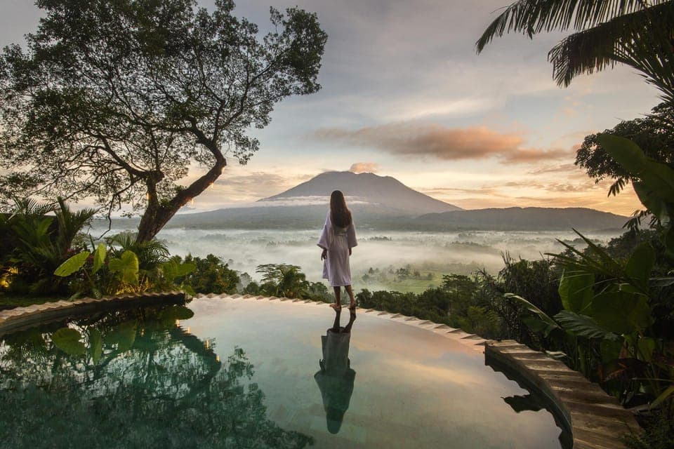 View (from property/room), Mountain view, Pool view