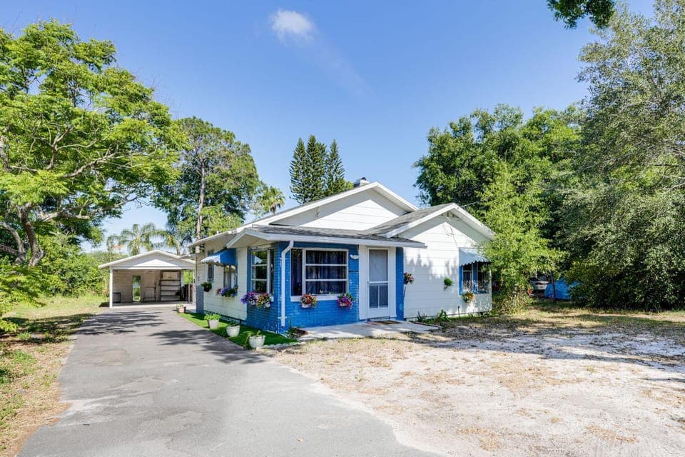 19 Mi to Disney World: Bright Haines City Getaway! House in Haines City