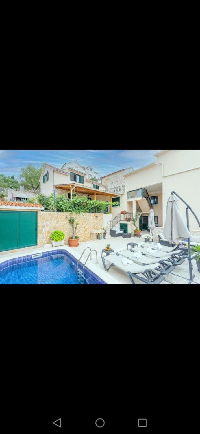 Garden, Swimming pool, sunbed