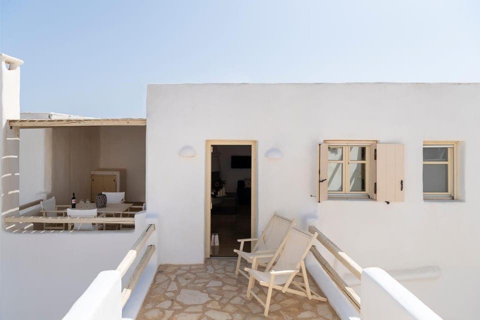 Property building, Balcony/Terrace