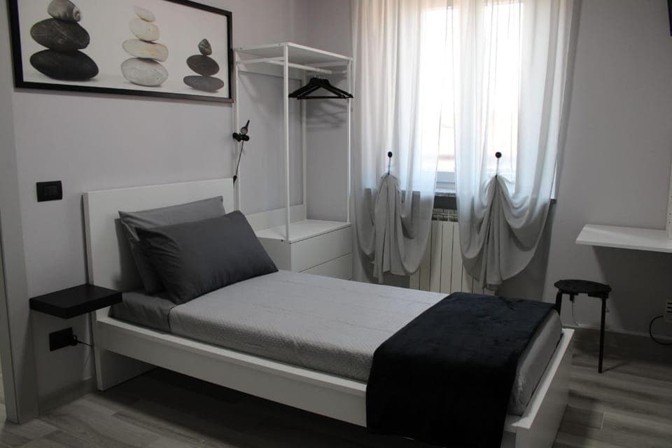 Bed, Photo of the whole room, Bedroom, wardrobe