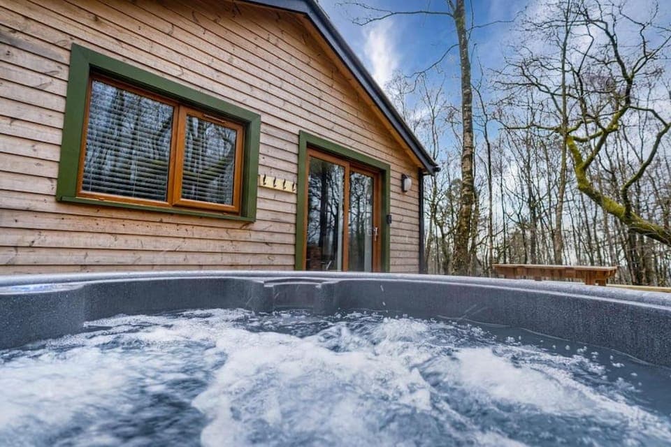 Hot Tub, Garden view