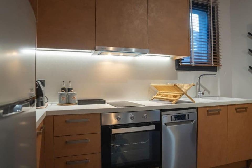 Kitchen or kitchenette, dishwasher, pet friendly, stove