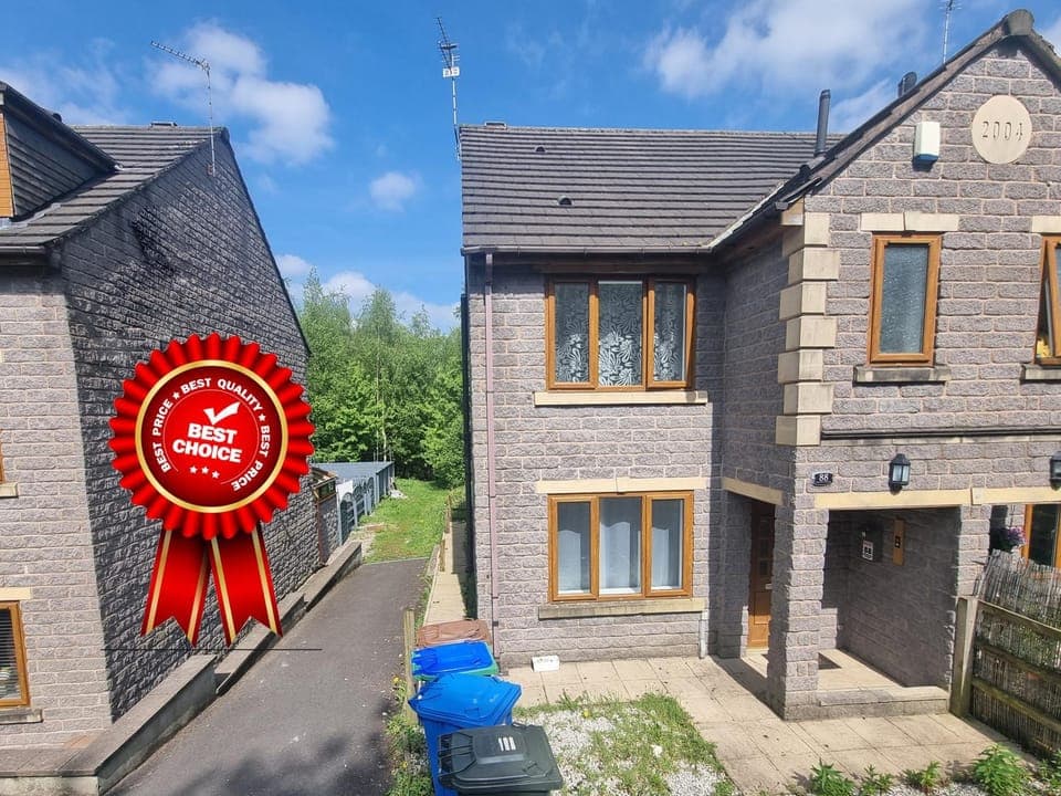 Property building, Day, Property logo or sign, Neighbourhood, Logo/Certificate/Sign, Street view, Certificate/Award