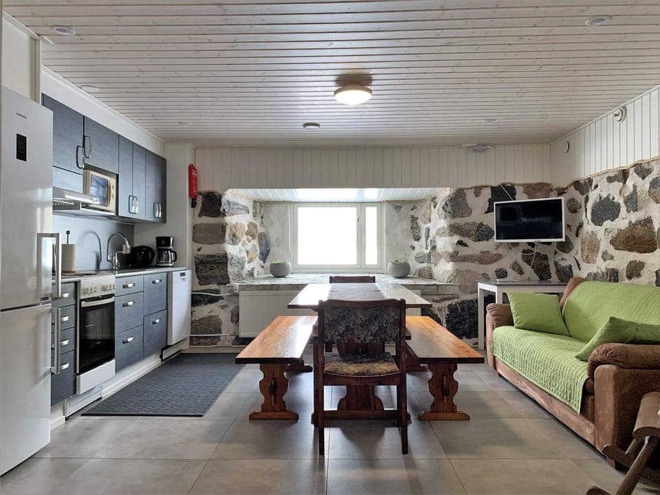 Living room, Dining area, dishwasher, kitchen