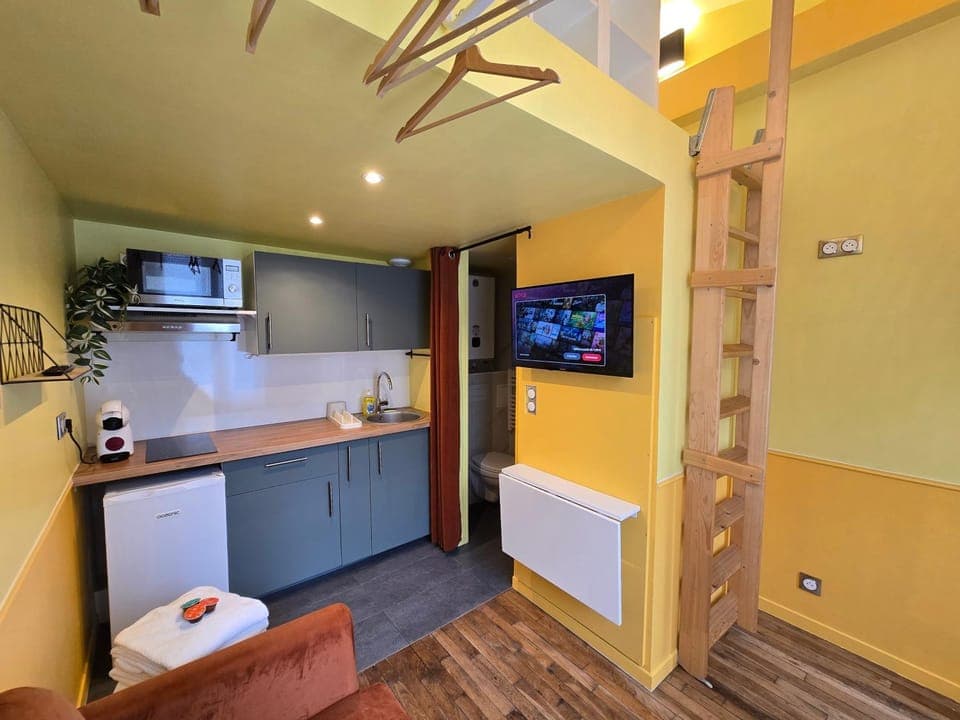TV and multimedia, Kitchen or kitchenette