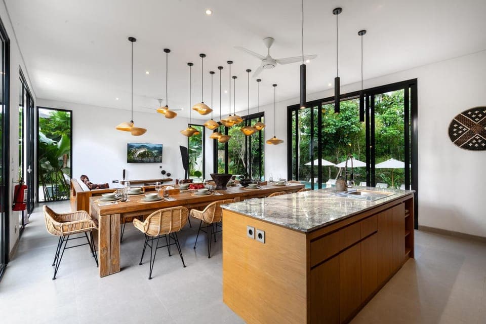 TV and multimedia, Coffee/tea facilities, Kitchen or kitchenette, Dining area