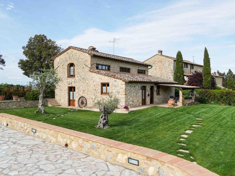 Property building, Garden view