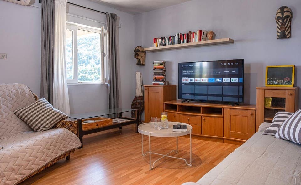 Communal lounge/ TV room, TV and multimedia, Living room