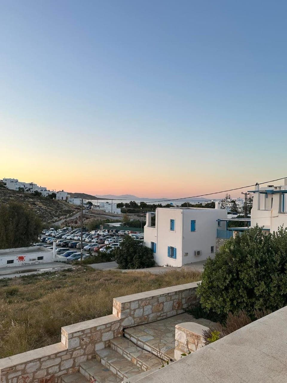 Day, Neighbourhood, Natural landscape, City view, Sea view, Street view, Location, Parking