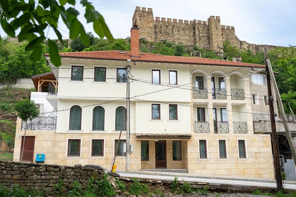 Property building, Day