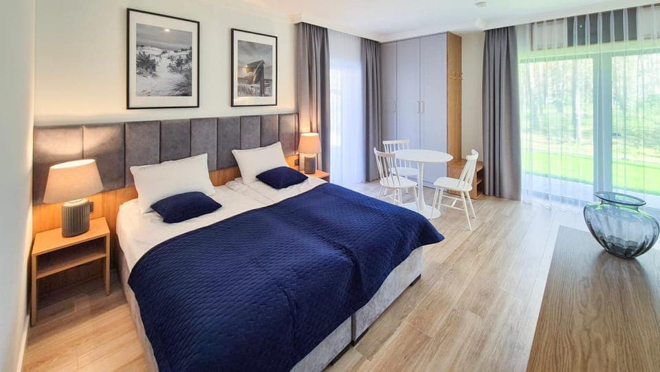 Bed, Photo of the whole room