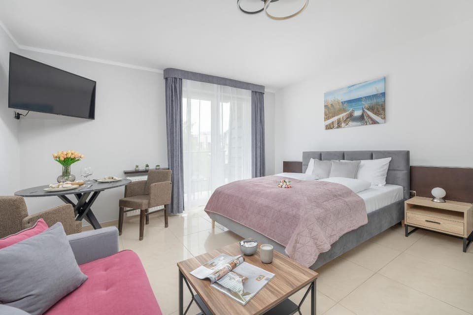 Communal lounge/ TV room, Living room