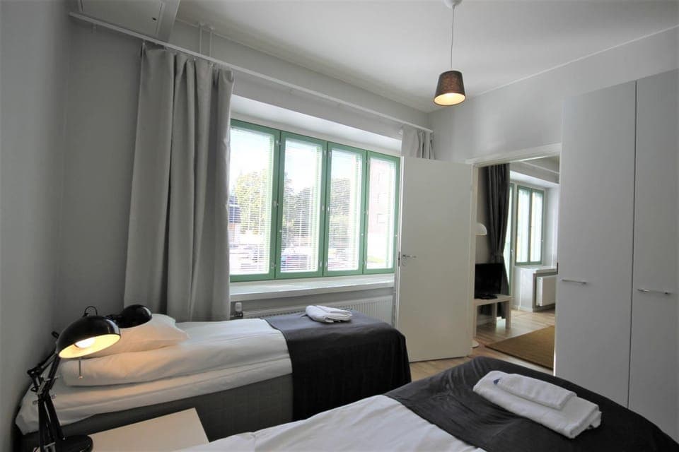 Bed, Bedroom, towels, wardrobe