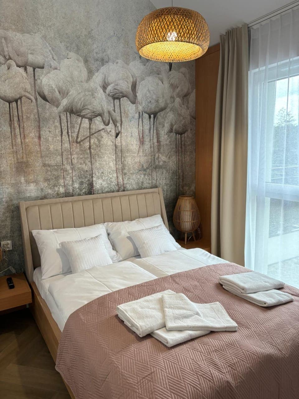 Bed, Bedroom, towels