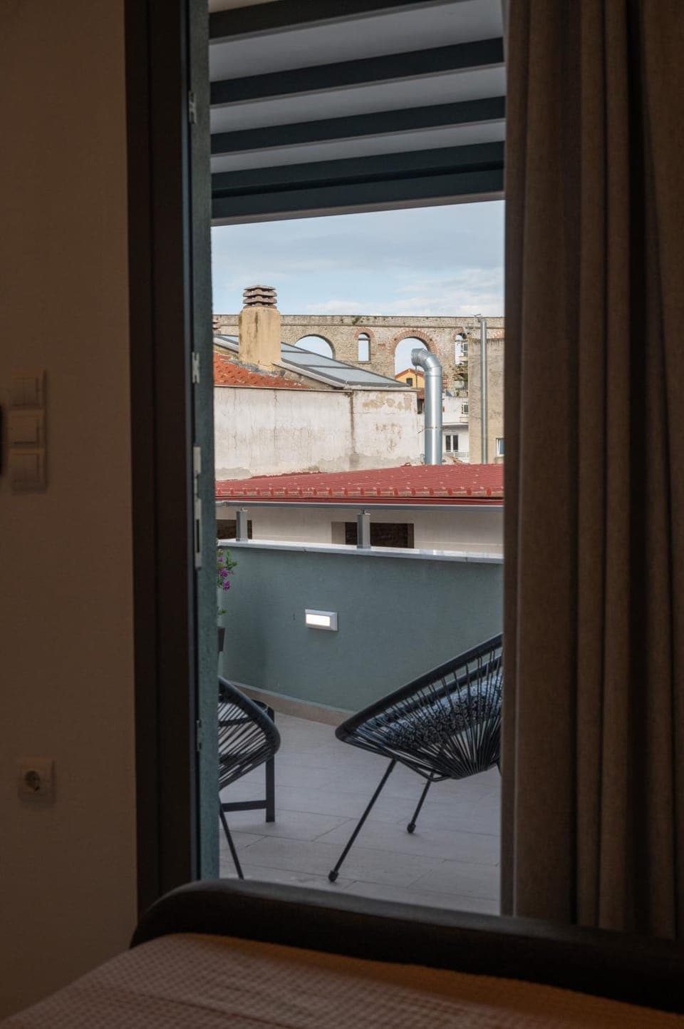 Bed, View (from property/room), Balcony/Terrace, Photo of the whole room, Bedroom