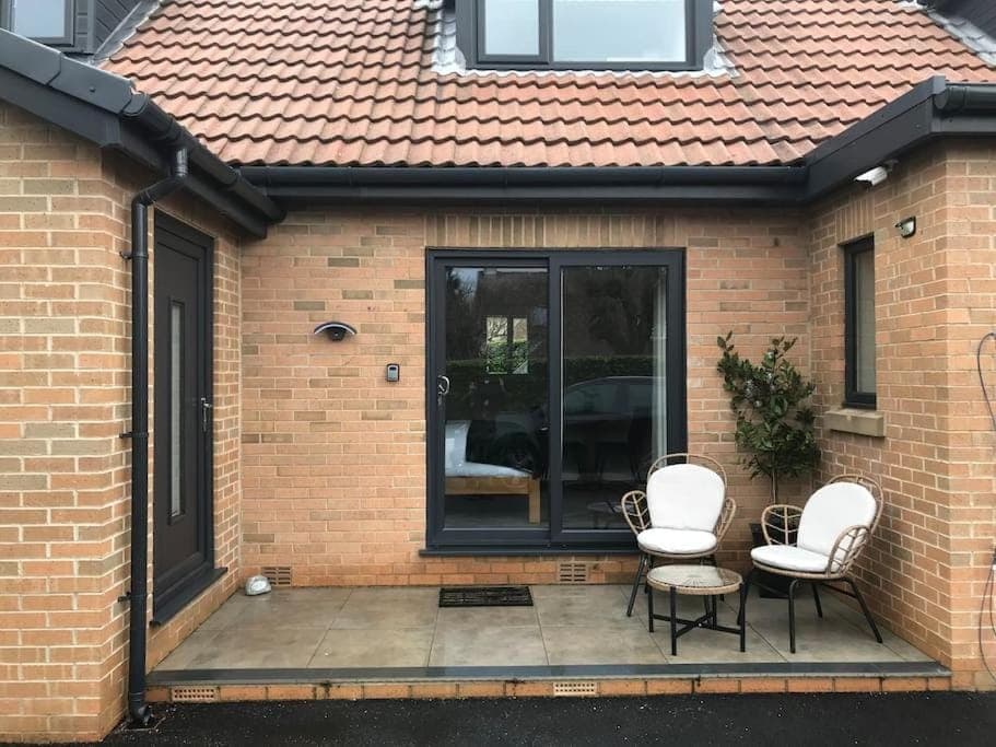 Property building, Patio, Day