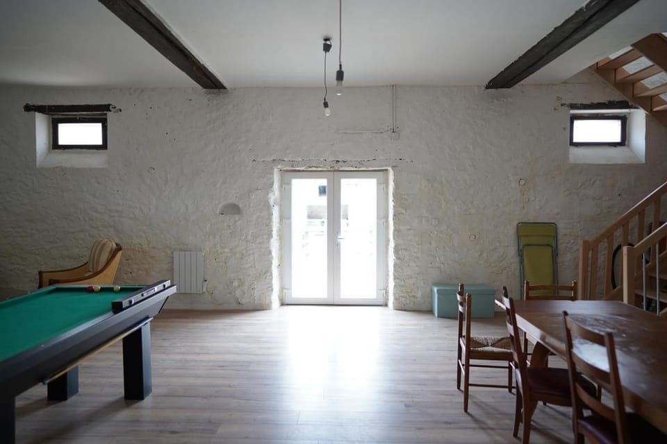 Billiard, Living room