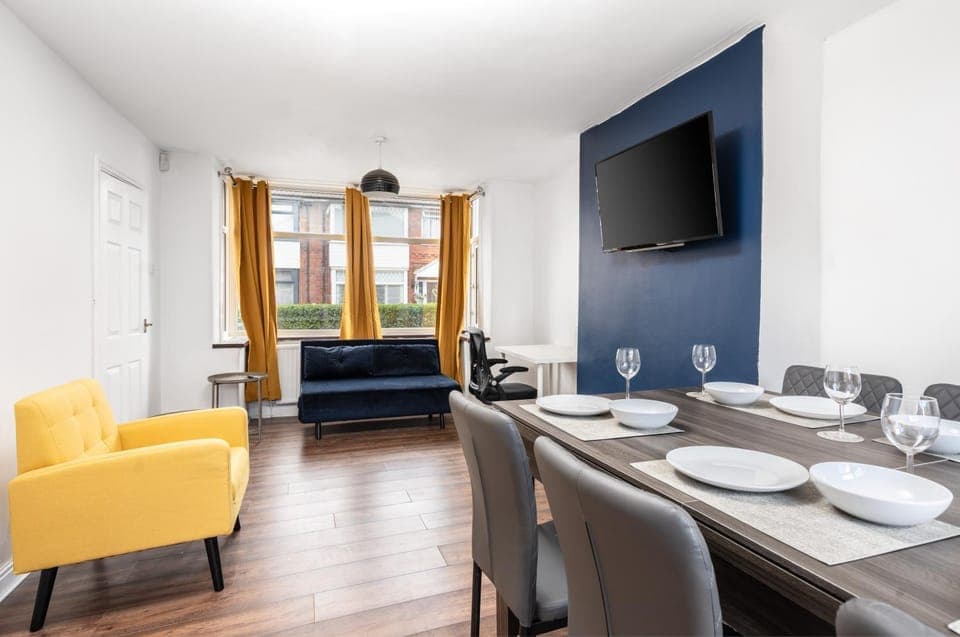 Living room, Dining area