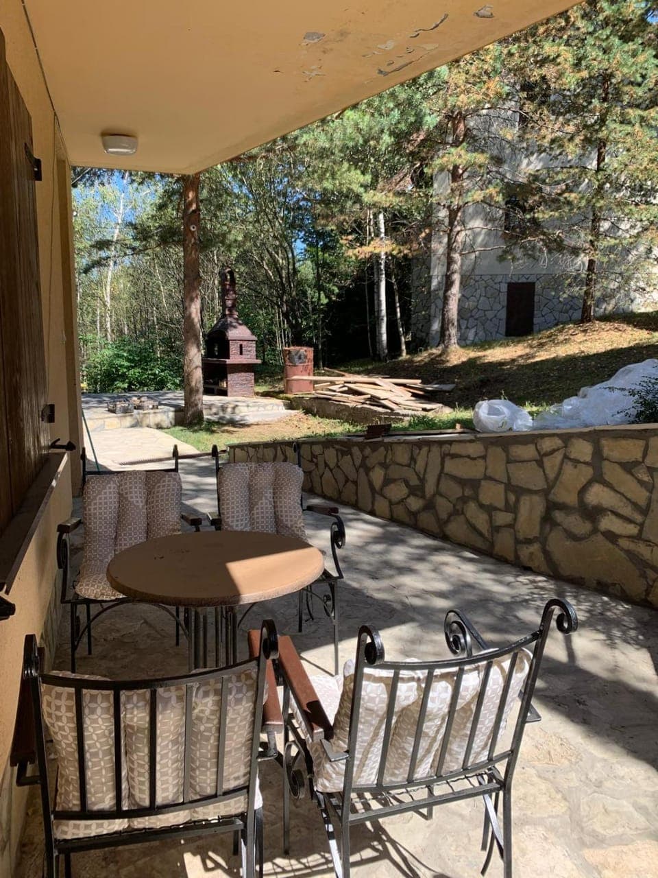 Property building, Patio, Spring, Day, Garden, Garden view