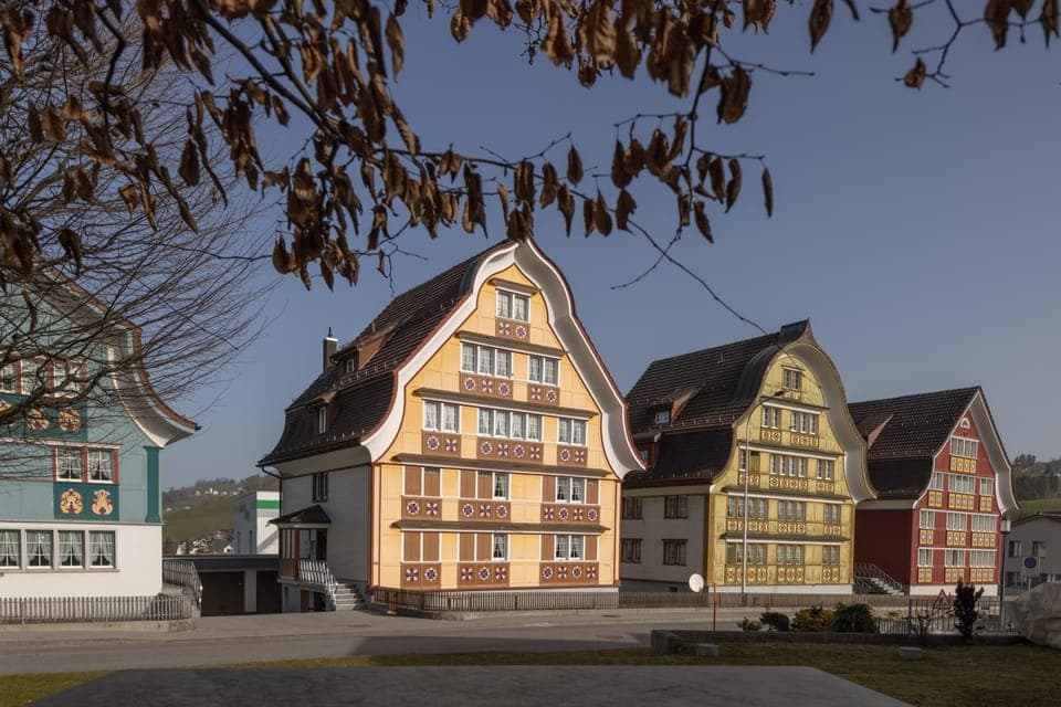 Property building, Facade/entrance, Neighbourhood, Street view
