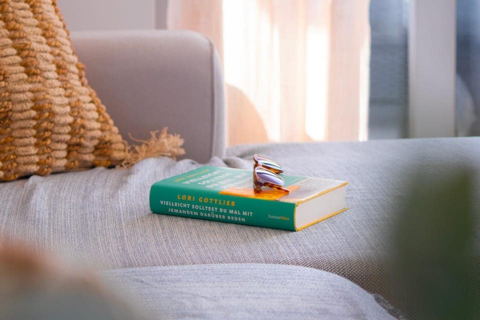 Living room, Decorative detail, Seating area