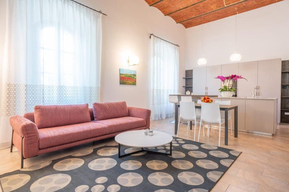 Kitchen or kitchenette, Living room, Seating area, Dining area