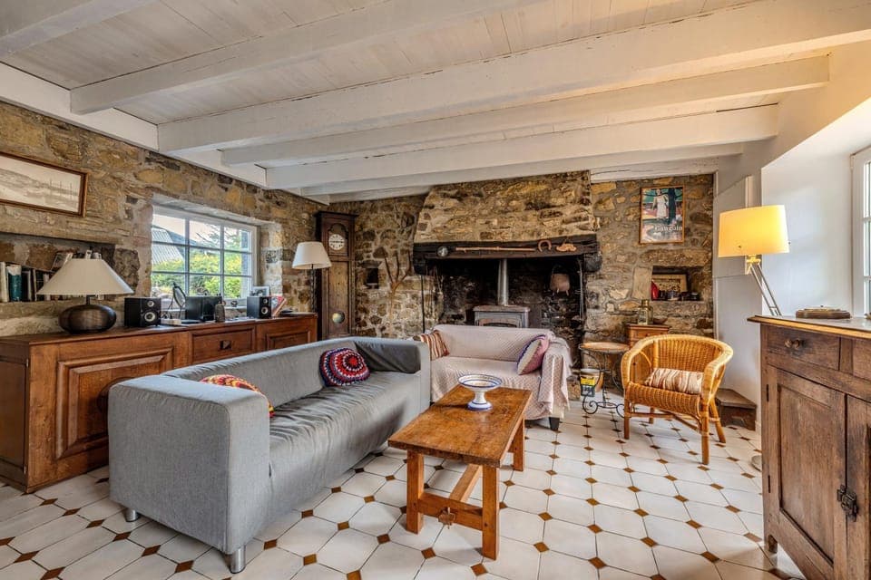 Property building, Living room