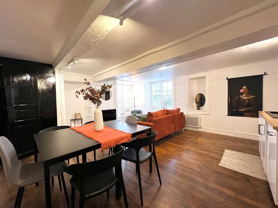 TV and multimedia, Living room, Dining area