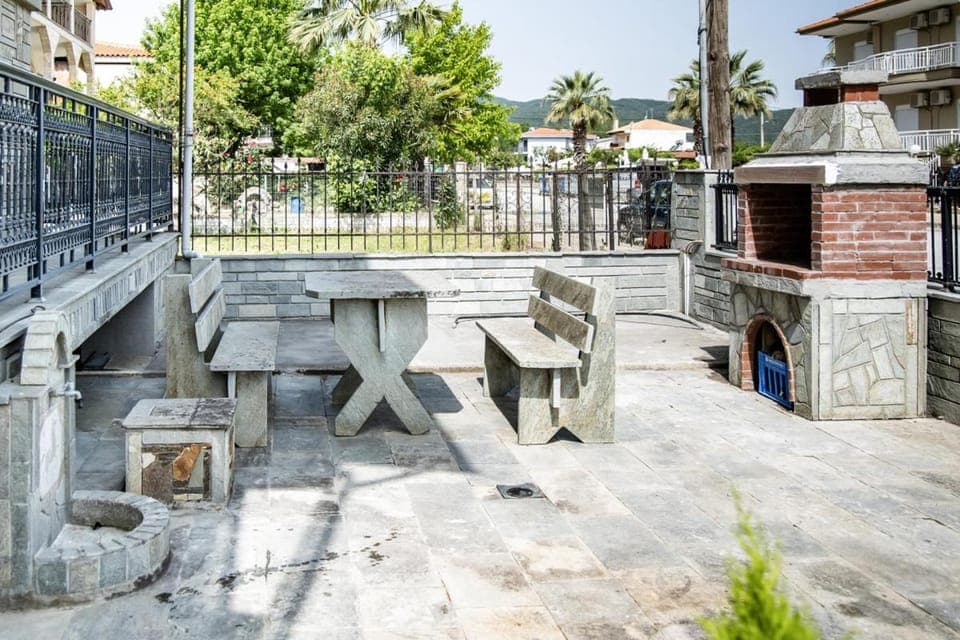 BBQ facilities, Garden, Balcony/Terrace